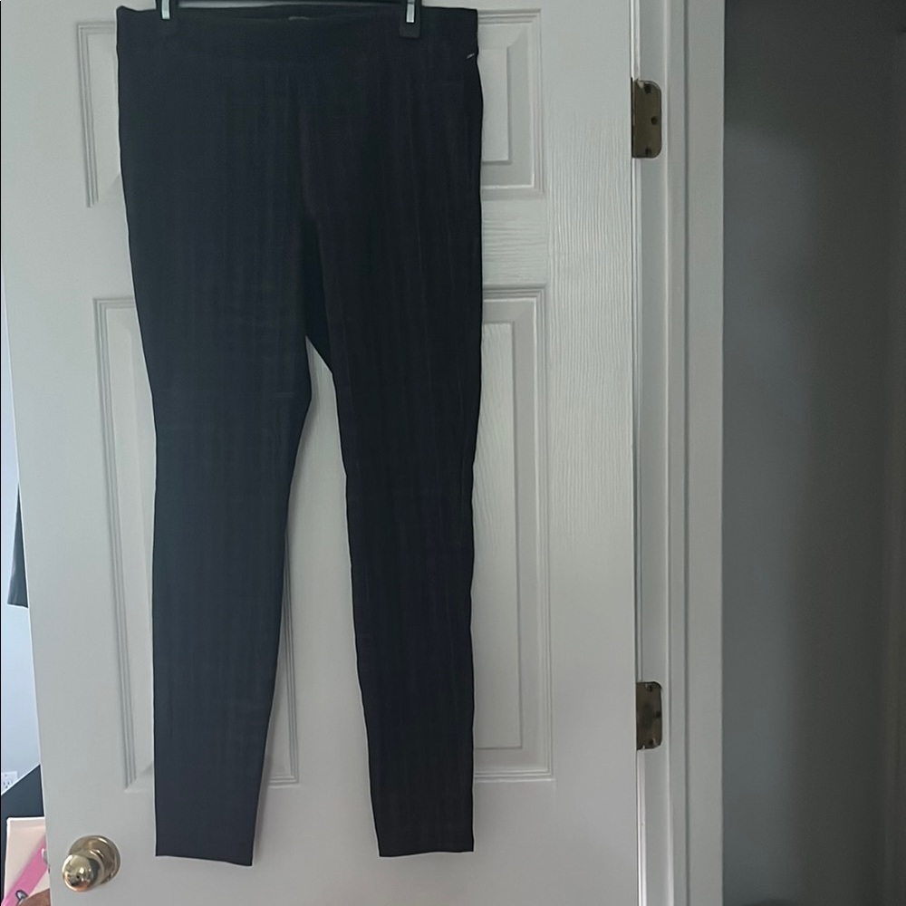 Great dark plaid skinny slacks